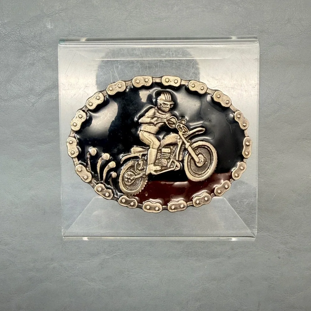 Vintage Motorcycle Dirt Bike Belt Buckle BMX Racing Chain Enameled Pewter Oval V